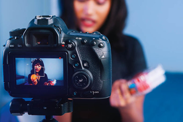 Brochure ÉSEC : école de cinéma et audiovisuel